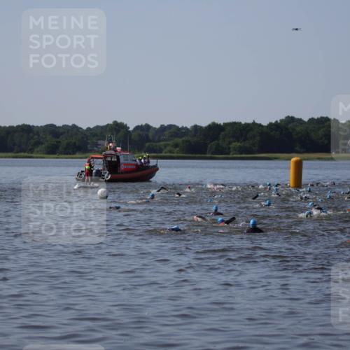 22.06.2025 - Viking Triathlon H.Heesch http://msf.ph/oto/8063110 22.06.2025 10:09:32 Schwimmen  meine-sportfotos.de