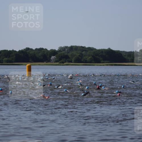 22.06.2025 - Viking Triathlon H.Heesch http://msf.ph/oto/8063113 22.06.2025 10:09:33 Schwimmen  meine-sportfotos.de