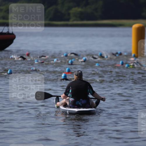 22.06.2025 - Viking Triathlon H.Heesch http://msf.ph/oto/8063120 22.06.2025 10:10:04 Schwimmen  meine-sportfotos.de