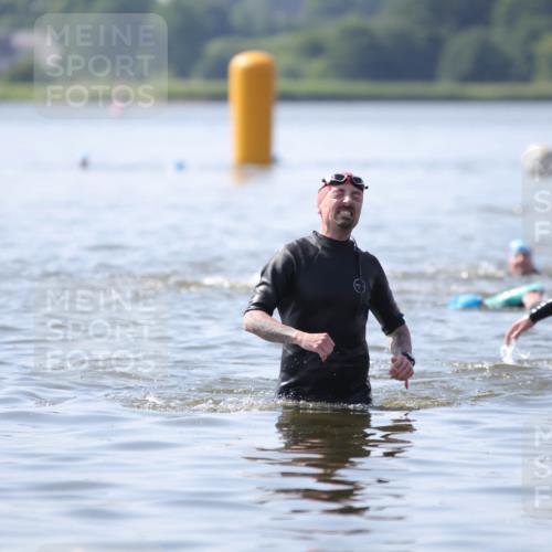 22.06.2025 - Viking Triathlon H.Heesch http://msf.ph/oto/8063131 22.06.2025 10:52:35 Schwimmen 656 meine-sportfotos.de