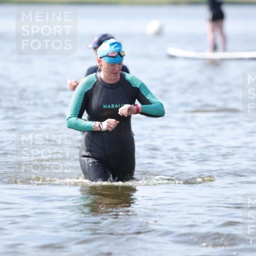 22.06.2025 - Viking Triathlon H.Heesch http://msf.ph/oto/8063149 22.06.2025 10:52:58 Schwimmen 106, 160, 165, 470, 640, 656 meine-sportfotos.de