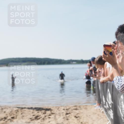 22.06.2025 - Viking Triathlon MichiJ http://msf.ph/oto/8063178 22.06.2025 10:22:42 Schwimmen 100 meine-sportfotos.de