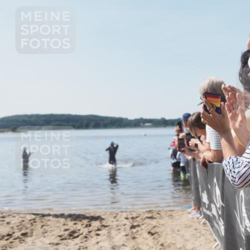 22.06.2025 - Viking Triathlon MichiJ http://msf.ph/oto/8063189 22.06.2025 10:22:44 Schwimmen 100 meine-sportfotos.de