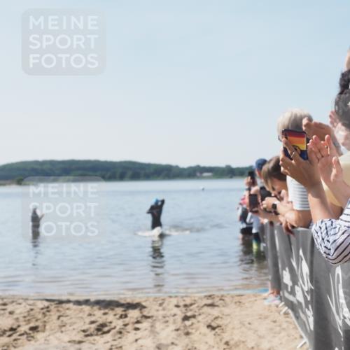 22.06.2025 - Viking Triathlon MichiJ http://msf.ph/oto/8063193 22.06.2025 10:22:44 Schwimmen 100 meine-sportfotos.de