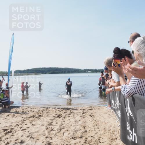 22.06.2025 - Viking Triathlon MichiJ http://msf.ph/oto/8063206 22.06.2025 10:22:49 Schwimmen 100 meine-sportfotos.de