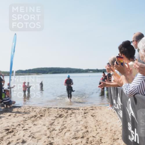 22.06.2025 - Viking Triathlon MichiJ http://msf.ph/oto/8063216 22.06.2025 10:22:50 Schwimmen 100 meine-sportfotos.de