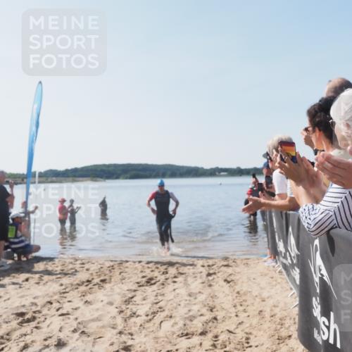 22.06.2025 - Viking Triathlon MichiJ http://msf.ph/oto/8063219 22.06.2025 10:22:51 Schwimmen 100 meine-sportfotos.de