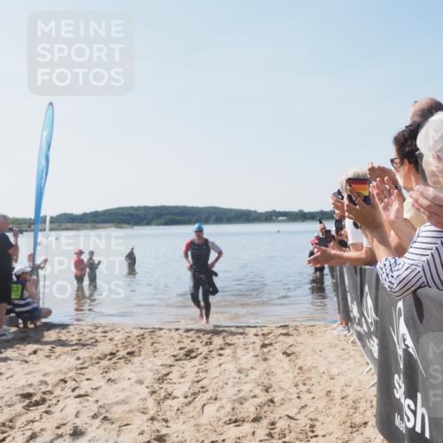 22.06.2025 - Viking Triathlon MichiJ http://msf.ph/oto/8063222 22.06.2025 10:22:51 Schwimmen 100 meine-sportfotos.de