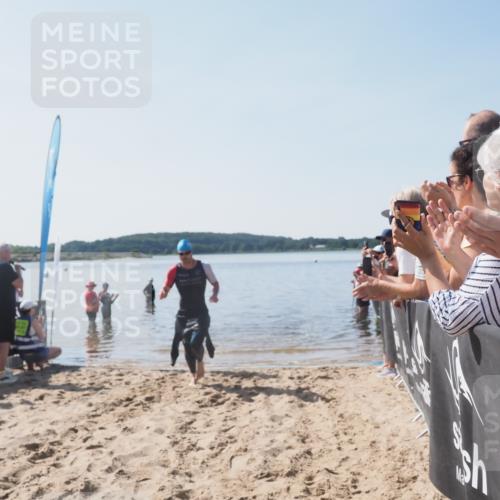 22.06.2025 - Viking Triathlon MichiJ http://msf.ph/oto/8063231 22.06.2025 10:22:52 Schwimmen 100 meine-sportfotos.de