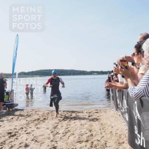 22.06.2025 - Viking Triathlon MichiJ http://msf.ph/oto/8063232 22.06.2025 10:22:52 Schwimmen 100 meine-sportfotos.de