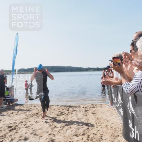 22.06.2025 - Viking Triathlon MichiJ http://msf.ph/oto/8063236 22.06.2025 10:22:53 Schwimmen 100 meine-sportfotos.de