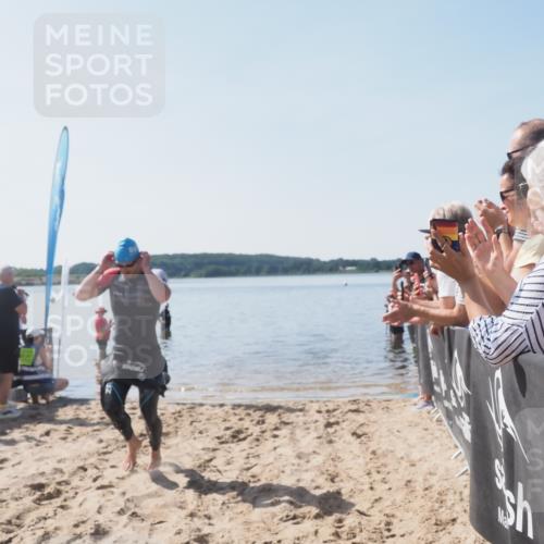 22.06.2025 - Viking Triathlon MichiJ http://msf.ph/oto/8063239 22.06.2025 10:22:53 Schwimmen 100 meine-sportfotos.de