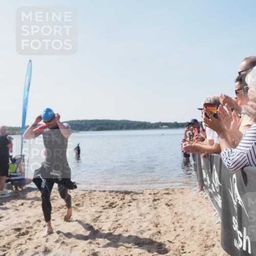 22.06.2025 - Viking Triathlon MichiJ http://msf.ph/oto/8063240 22.06.2025 10:22:53 Schwimmen 100 meine-sportfotos.de