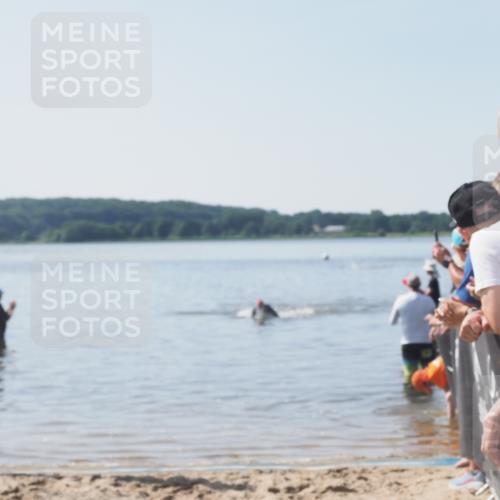 22.06.2025 - Viking Triathlon MichiJ http://msf.ph/oto/8063247 22.06.2025 10:24:03 Schwimmen 609 meine-sportfotos.de
