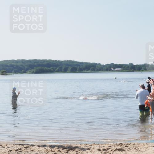 22.06.2025 - Viking Triathlon MichiJ http://msf.ph/oto/8063257 22.06.2025 10:24:05 Schwimmen 609 meine-sportfotos.de