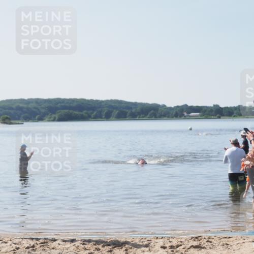 22.06.2025 - Viking Triathlon MichiJ http://msf.ph/oto/8063259 22.06.2025 10:24:05 Schwimmen 609 meine-sportfotos.de