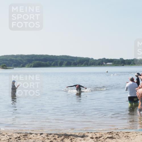 22.06.2025 - Viking Triathlon MichiJ http://msf.ph/oto/8063264 22.06.2025 10:24:06 Schwimmen 609 meine-sportfotos.de