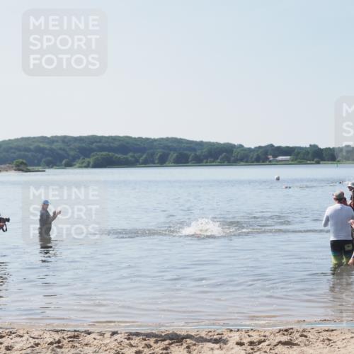 22.06.2025 - Viking Triathlon MichiJ http://msf.ph/oto/8063271 22.06.2025 10:24:07 Schwimmen 609 meine-sportfotos.de