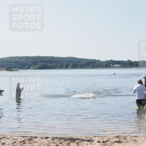 22.06.2025 - Viking Triathlon MichiJ http://msf.ph/oto/8063273 22.06.2025 10:24:07 Schwimmen 609 meine-sportfotos.de