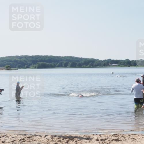 22.06.2025 - Viking Triathlon MichiJ http://msf.ph/oto/8063274 22.06.2025 10:24:07 Schwimmen 609 meine-sportfotos.de