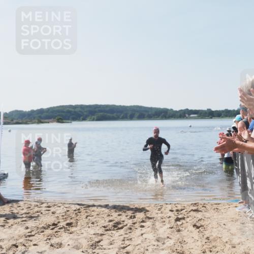 22.06.2025 - Viking Triathlon MichiJ http://msf.ph/oto/8063304 22.06.2025 10:24:13 Schwimmen 609 meine-sportfotos.de