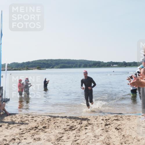 22.06.2025 - Viking Triathlon MichiJ http://msf.ph/oto/8063307 22.06.2025 10:24:14 Schwimmen 609 meine-sportfotos.de