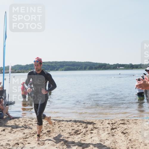 22.06.2025 - Viking Triathlon MichiJ http://msf.ph/oto/8063322 22.06.2025 10:24:15 Schwimmen 609 meine-sportfotos.de