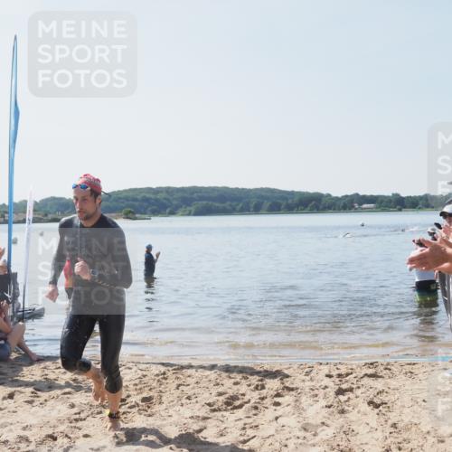 22.06.2025 - Viking Triathlon MichiJ http://msf.ph/oto/8063324 22.06.2025 10:24:15 Schwimmen 609 meine-sportfotos.de