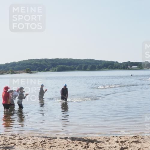 22.06.2025 - Viking Triathlon MichiJ http://msf.ph/oto/8063371 22.06.2025 10:24:48 Schwimmen 4, 329 meine-sportfotos.de