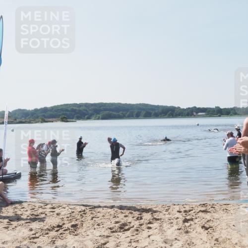 22.06.2025 - Viking Triathlon MichiJ http://msf.ph/oto/8063380 22.06.2025 10:24:51 Schwimmen 4, 329, 521 meine-sportfotos.de