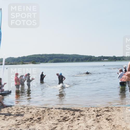 22.06.2025 - Viking Triathlon MichiJ http://msf.ph/oto/8063382 22.06.2025 10:24:51 Schwimmen 4, 329, 521 meine-sportfotos.de