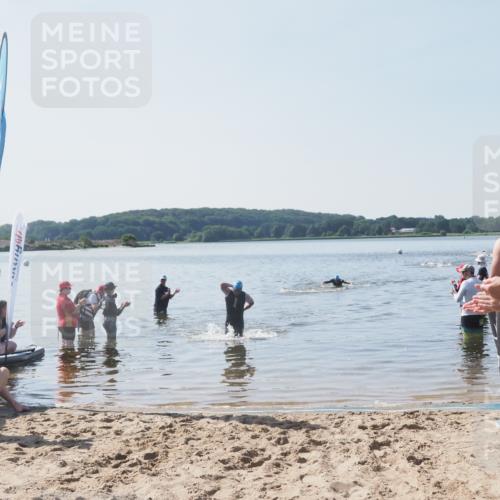 22.06.2025 - Viking Triathlon MichiJ http://msf.ph/oto/8063385 22.06.2025 10:24:51 Schwimmen 4, 329, 521 meine-sportfotos.de
