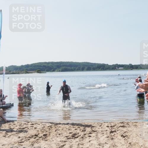 22.06.2025 - Viking Triathlon MichiJ http://msf.ph/oto/8063411 22.06.2025 10:24:53 Schwimmen 4, 329, 521 meine-sportfotos.de