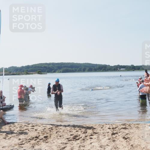 22.06.2025 - Viking Triathlon MichiJ http://msf.ph/oto/8063422 22.06.2025 10:24:54 Schwimmen 4, 329, 521 meine-sportfotos.de