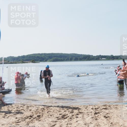 22.06.2025 - Viking Triathlon MichiJ http://msf.ph/oto/8063424 22.06.2025 10:24:54 Schwimmen 4, 329, 521 meine-sportfotos.de