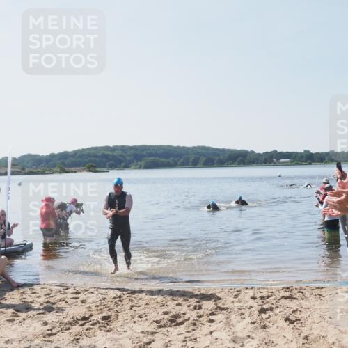 22.06.2025 - Viking Triathlon MichiJ http://msf.ph/oto/8063428 22.06.2025 10:24:55 Schwimmen 4, 329, 521 meine-sportfotos.de