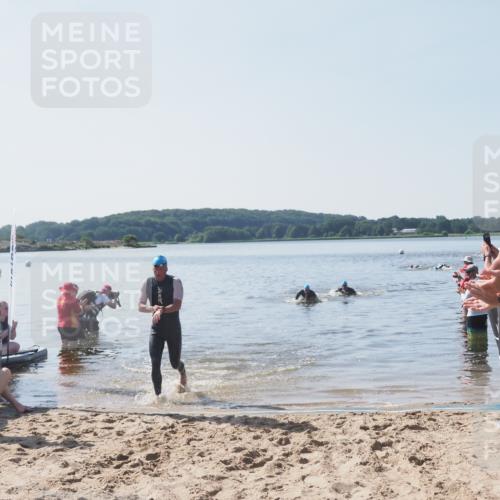 22.06.2025 - Viking Triathlon MichiJ http://msf.ph/oto/8063430 22.06.2025 10:24:55 Schwimmen 4, 329, 521 meine-sportfotos.de