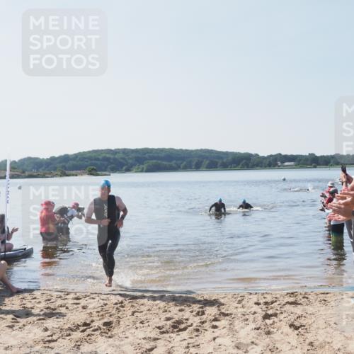 22.06.2025 - Viking Triathlon MichiJ http://msf.ph/oto/8063433 22.06.2025 10:24:55 Schwimmen 4, 329, 521 meine-sportfotos.de
