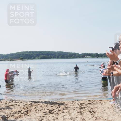 22.06.2025 - Viking Triathlon MichiJ http://msf.ph/oto/8063441 22.06.2025 10:24:57 Schwimmen 4, 329, 521 meine-sportfotos.de