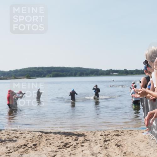 22.06.2025 - Viking Triathlon MichiJ http://msf.ph/oto/8063461 22.06.2025 10:25:00 Schwimmen 4, 521 meine-sportfotos.de