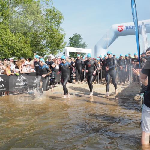 22.06.2025 - Viking Triathlon KatJ http://msf.ph/oto/8063468 22.06.2025 10:02:43 Schwimmen 98, 114, 161, 193, 264, 323, 366, 427, 429, 430, 486, 513, 546, 552 meine-sportfotos.de