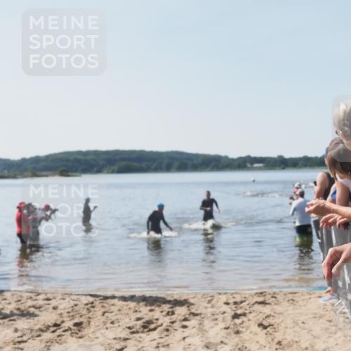 22.06.2025 - Viking Triathlon MichiJ http://msf.ph/oto/8063477 22.06.2025 10:25:02 Schwimmen 4, 521 meine-sportfotos.de