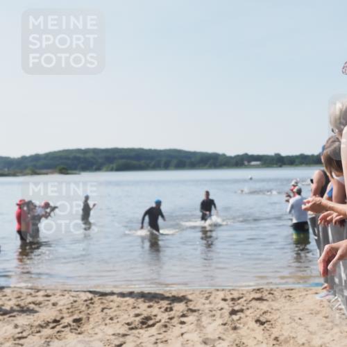 22.06.2025 - Viking Triathlon MichiJ http://msf.ph/oto/8063478 22.06.2025 10:25:02 Schwimmen 4, 521 meine-sportfotos.de