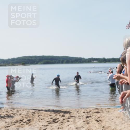 22.06.2025 - Viking Triathlon MichiJ http://msf.ph/oto/8063480 22.06.2025 10:25:02 Schwimmen 4, 521 meine-sportfotos.de