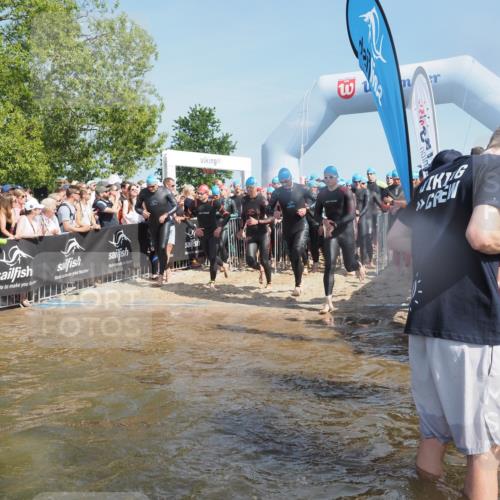 22.06.2025 - Viking Triathlon KatJ http://msf.ph/oto/8063493 22.06.2025 10:02:48 Schwimmen 40, 98, 161, 164, 264, 323, 340, 366, 427, 429, 430, 486, 548, 552, 608 meine-sportfotos.de
