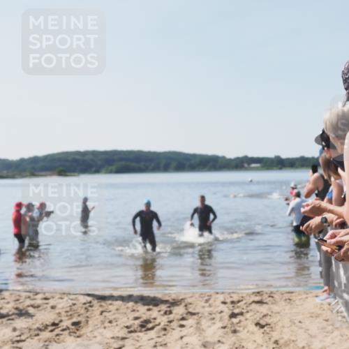 22.06.2025 - Viking Triathlon MichiJ http://msf.ph/oto/8063500 22.06.2025 10:25:04 Schwimmen 4, 521 meine-sportfotos.de