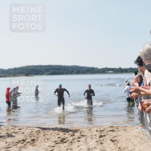 22.06.2025 - Viking Triathlon MichiJ http://msf.ph/oto/8063505 22.06.2025 10:25:05 Schwimmen 4, 521 meine-sportfotos.de