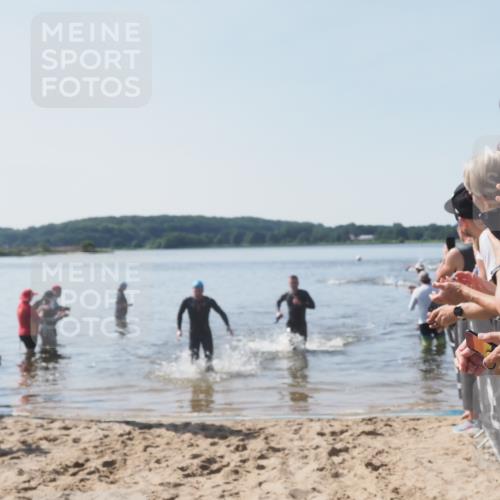 22.06.2025 - Viking Triathlon MichiJ http://msf.ph/oto/8063506 22.06.2025 10:25:05 Schwimmen 4, 521 meine-sportfotos.de