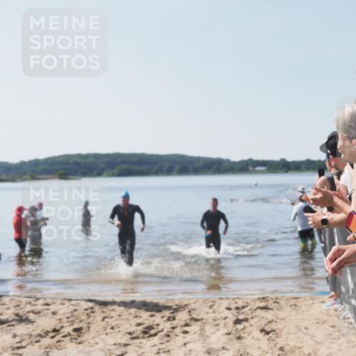22.06.2025 - Viking Triathlon MichiJ http://msf.ph/oto/8063511 22.06.2025 10:25:05 Schwimmen 4, 521 meine-sportfotos.de
