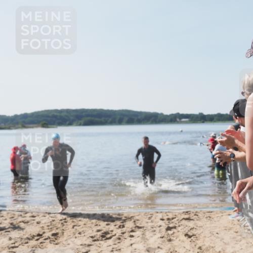 22.06.2025 - Viking Triathlon MichiJ http://msf.ph/oto/8063521 22.06.2025 10:25:07 Schwimmen 4, 521 meine-sportfotos.de